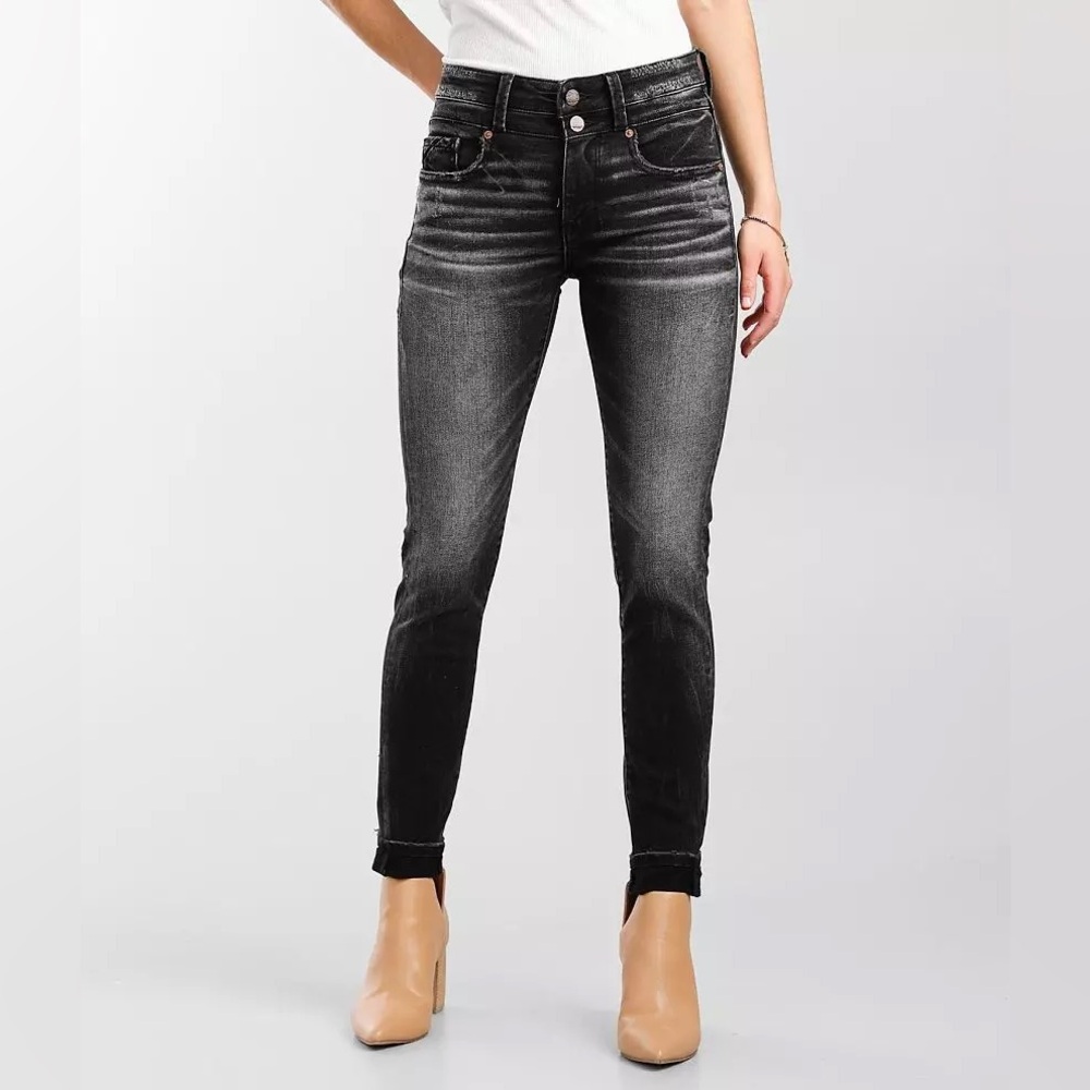 Buckle Women's Black Skinny Jeans